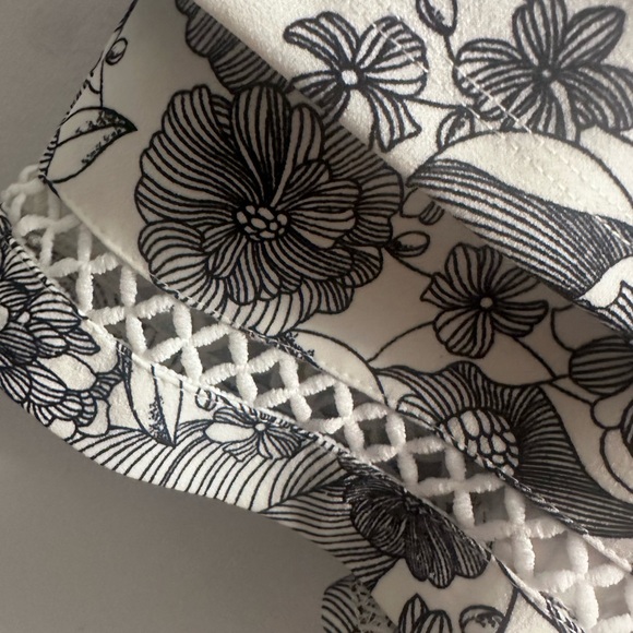 The most beautiful romper - Picture 3 of 3